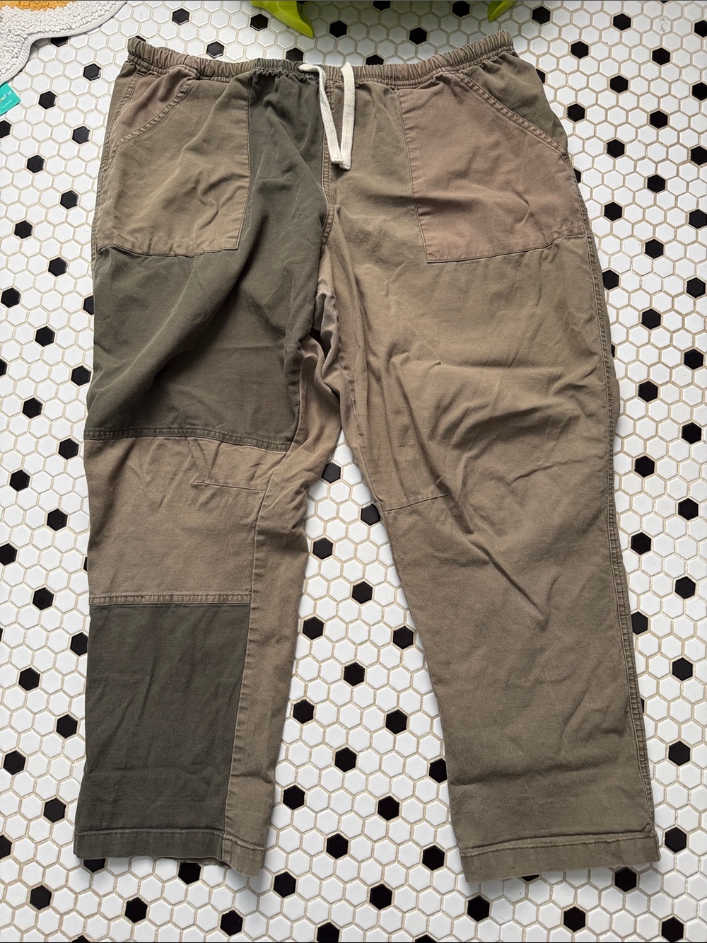 Women’s Two-Tone Olive & Khaki Patchwork Drawstring Pants